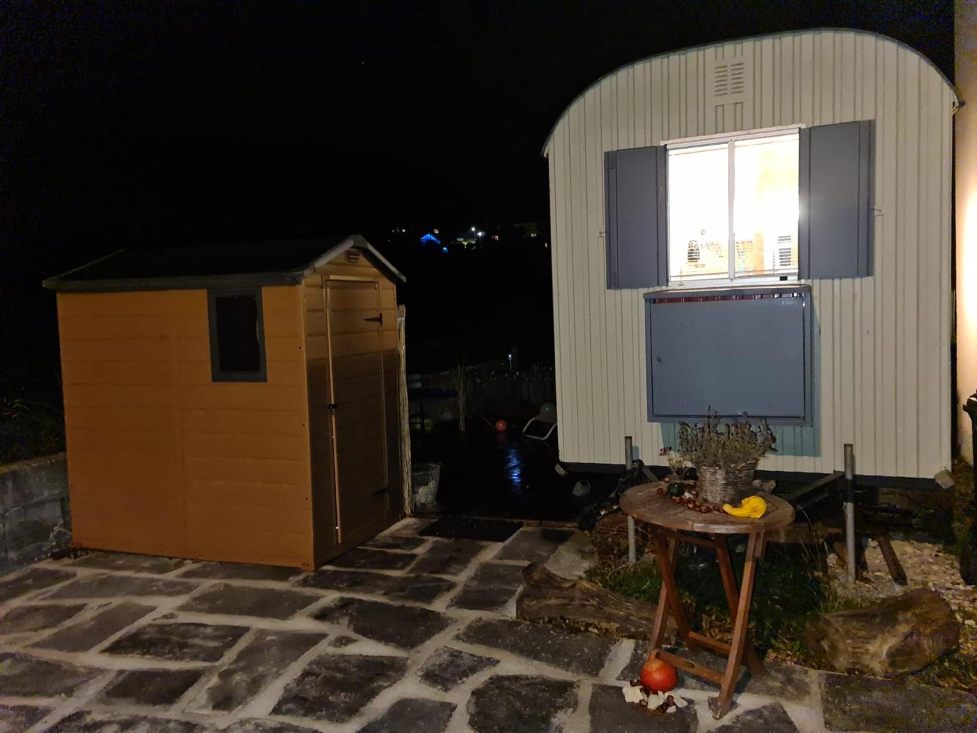 La Roulotte Apartment Travers ภายนอก รูปภาพ