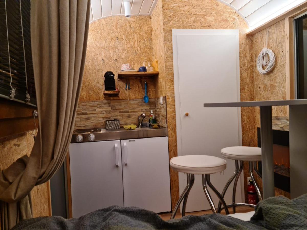 La Roulotte Apartment Travers ภายนอก รูปภาพ